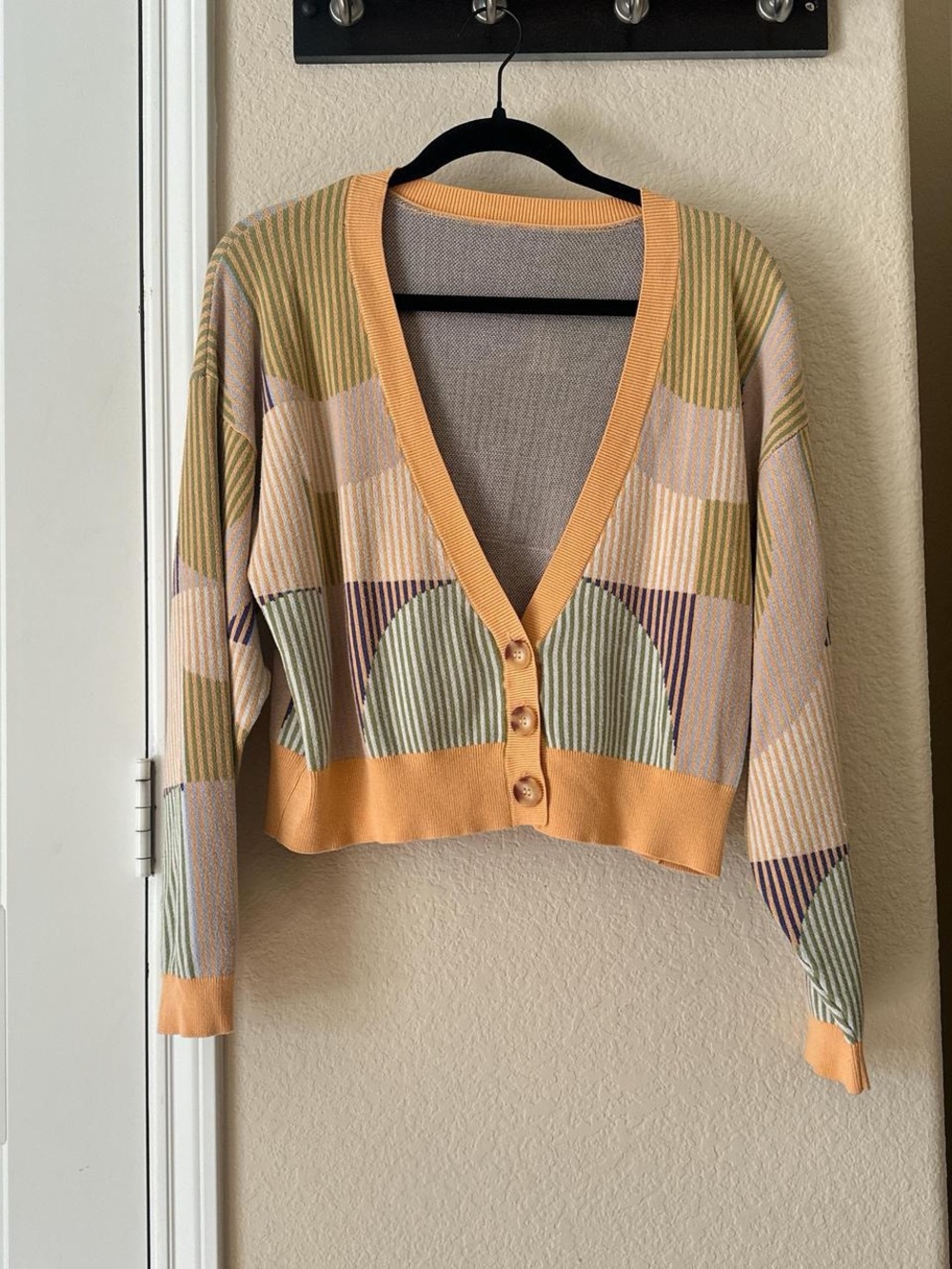 Fabletics Peach, Sage & Mauve Geometric Cropped Cardigan